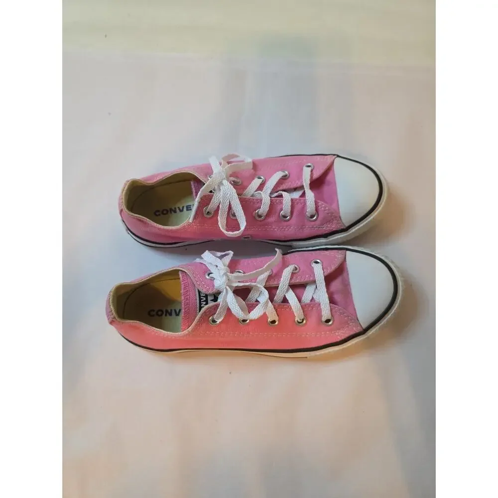 Converse Girls Size 2 Pink Low Top Sneakers